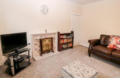 Llannor House | Y Bwthyn