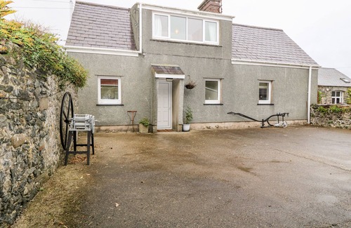 Llannor Cottage | Y BWTHYN, pet friendly, character holiday cottage in Pwllheli