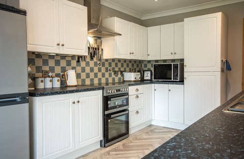Llanfaelog Cottage | Y Bwthyn - sleeps 4 guests in 2 bedrooms
