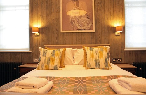 Conwy House | Y Capel