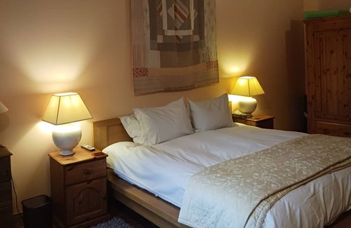 Llanybydder House | Y Cartws in Llanybydder