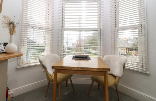 Criccieth Apartment | Y Castell Apartment 2