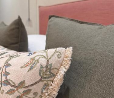 Rhosneigr House | Y Cwtch Cottage By Birch Stays