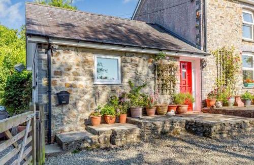 Llanybydder House | Y Cwtch