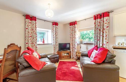 Llanybydder House | Y Cwtch