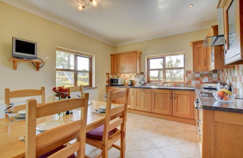 Aberystwyth House | Y Ddinas - Two Bedroom House, Sleeps 4