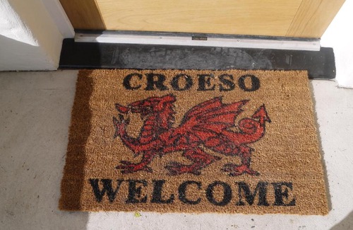 Cardigan House | Y Felin Cottage