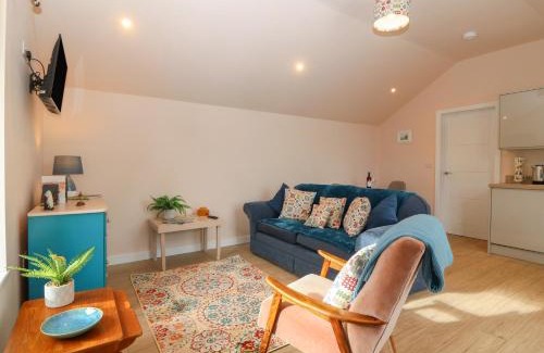 Dinas House | Y Felin