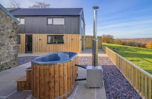 Llanvair Kilgeddin House | Y Golwg