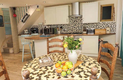 Criccieth House | Y Stabl