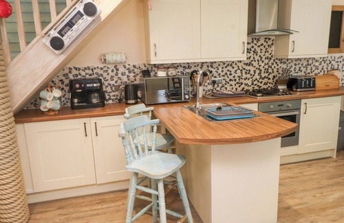 Criccieth House | Y Stabl
