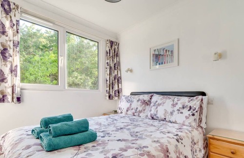 Nolton Ski Chalet | Y Twll Bollt (The Bolt Hole)