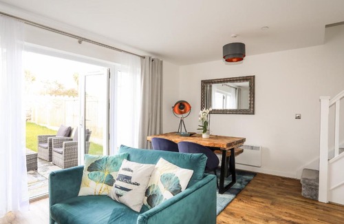 Brynteg House | Y Ty Pren