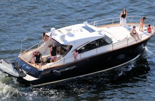 Hallandale Beach Boat Rental | Yacht Austin Parker 42 "Open