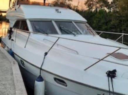 Tower Hill Boat Rental | Yacht -Central London St Kats Dock Tower Bridge