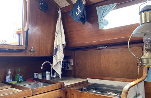 Sete Boat Rental | Yacht Classic Between sea and City