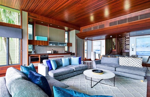Hamilton Island Apartment | Yacht Club Villa 20, Beautiful Ocean Front Villa on Hamilton Island
