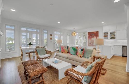 Isle of Palms House | Yacht Harbor Court 30 by Wild Dunes, Marina View with Resort Amenity Access