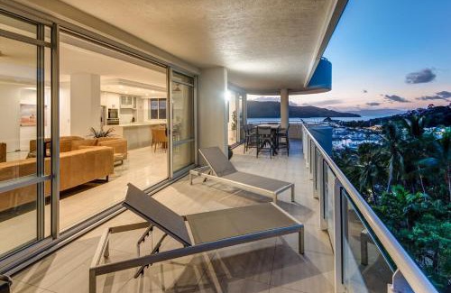 Hamilton Island Apartment | Yacht Harbour Tower 2, Hamilton Island - Million Dollar Views, Buggy & Valet Service