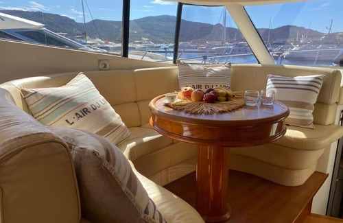 Porto-Vecchio Boat Rental | Yacht le Yauta Porto Vecchio