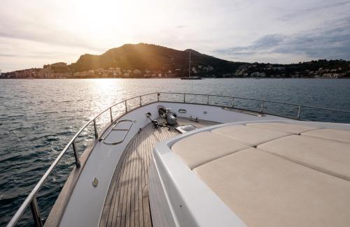 Portovenere Boat Rental | Yacht San Lorenzo 22