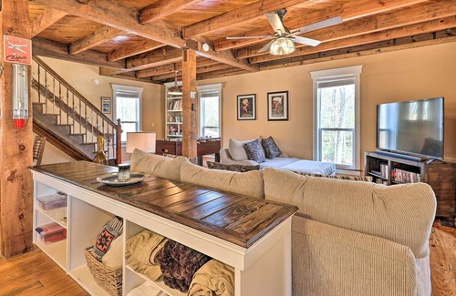 Union Grove Cabin | Yadkin Valley Cabin Retreat w/ Deck, Fire Pit