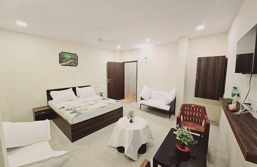 Fish Market Hotel | YADUKUL HOTEL