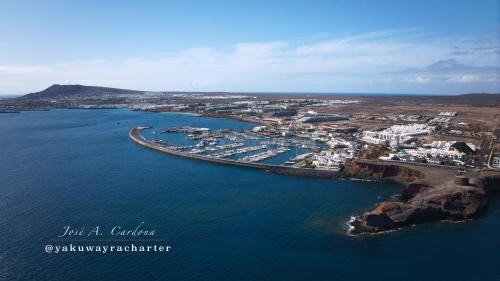 Playa Blanca Boat Rental | Yaku Wayra Charter