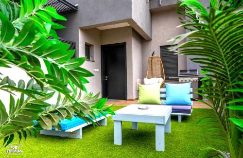 Migdal Apartment | Yalarent Melody- Suites with privat pools