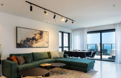 Bat Yam Apartment | YalaRent sea breeze penthouse