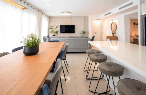 Eilat Apartment | YalaRent Suff mountains- Garden apartment with private pool