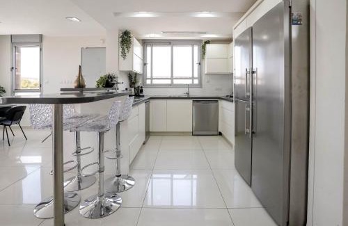 Eilat Villa | YalaRent Villa Dolina with private pool