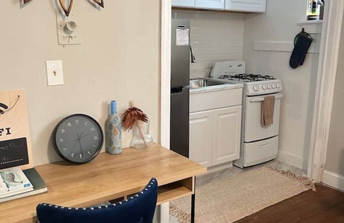 Dwight Apartment | Yale Glam Studio Located Downtown