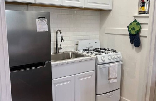 Dwight Apartment | Yale Glam Studio Located Downtown