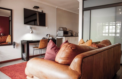 Emalahleni Hotel | Yalla Yalla Boutique Hotel