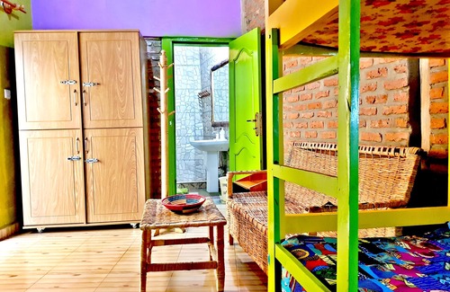 Gikondo House | Yambi Guesthouse