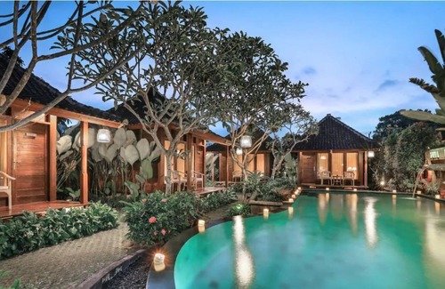 Kemenuh Cottage | Yana Villa 1 BR Wooden Authentic Design