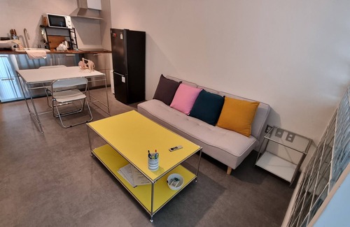 Gangnam Apartment | Yangjae Station & Stream Stay (3 minutes walk to the wonderful stream trail)