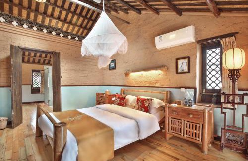 Ten Mile Gallery House | Yangshuo Village Inn Boutique Hotel