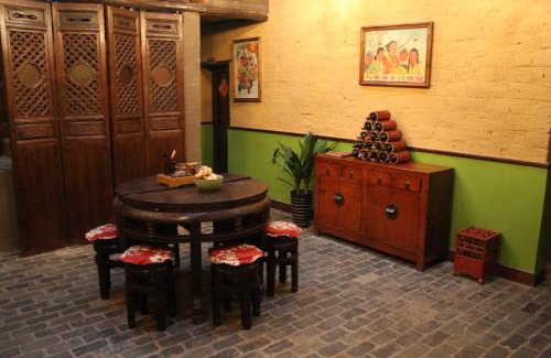 Ten Mile Gallery House | Yangshuo Village Inn Boutique Hotel