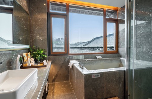 Hanjiang District Hotel | Yangzhou Seclusive Life Hot Spring Resort