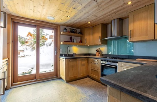 Meribel-Mottaret Ski Chalet | Yankee Lodge: chalet with sauna in Meribel Mottaret