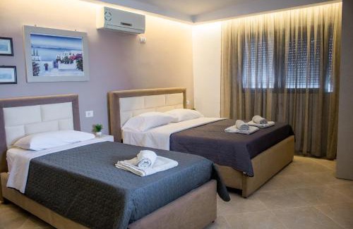 Ksamil Apartment | Yard Apartments - by Hotel Ronaldo