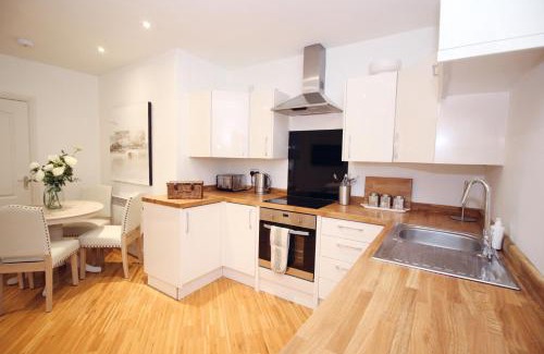 Stockton-on-Tees Apartment | Yarm Luxury Apartments - Bank House - private gated carpark