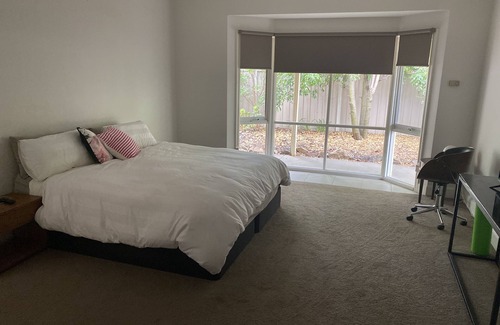 Central Murray House | Yarrawonga magic 300 metres from lake, private pool