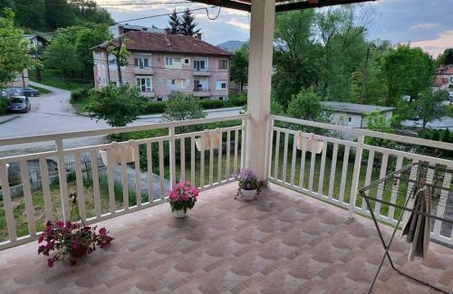 Hadzici Apartment | Yas apartment