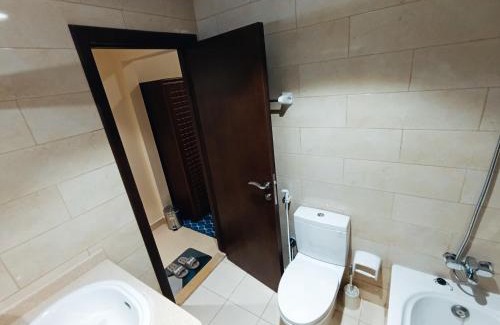 Al Jerf 2 Hotel | Yasmeen Suite Rooms