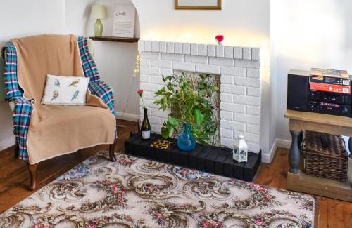 Beckingham House | Yasmin Cottage
