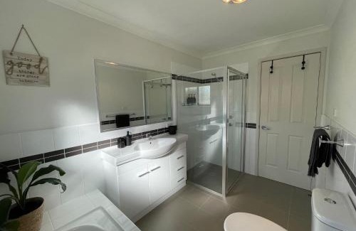 Yass Apartment | Yass Valley Stays - Convenient & Comfortable