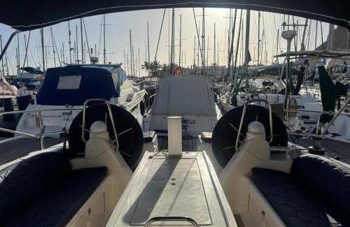 Lomo Quiebre Boat Rental | Yate Rock & Roll